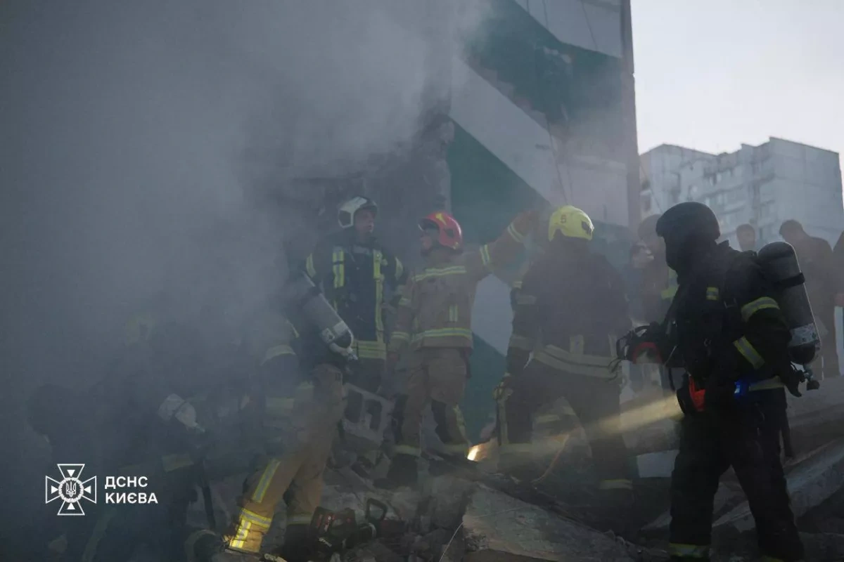 Russian strike turns Kyiv morning into tragedy PHOTO / VIDEO