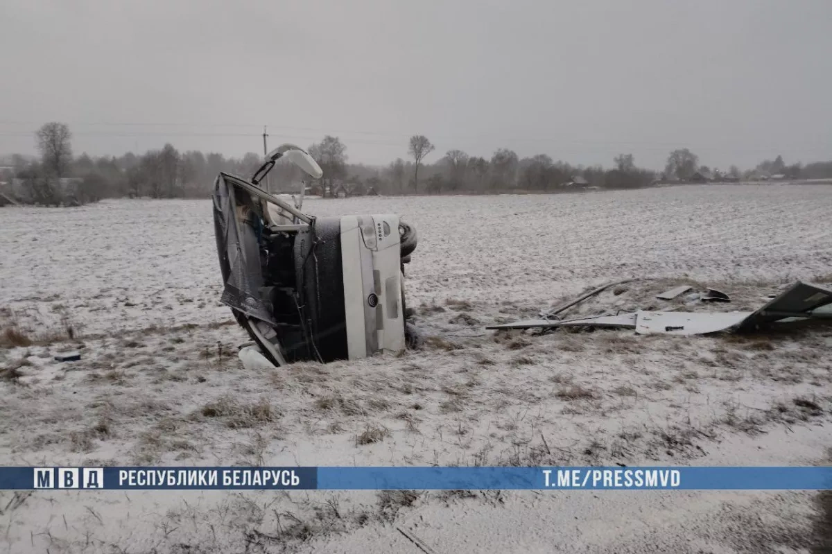 Moscow–Brest bus overturns in Belarus, one passenger killed photo