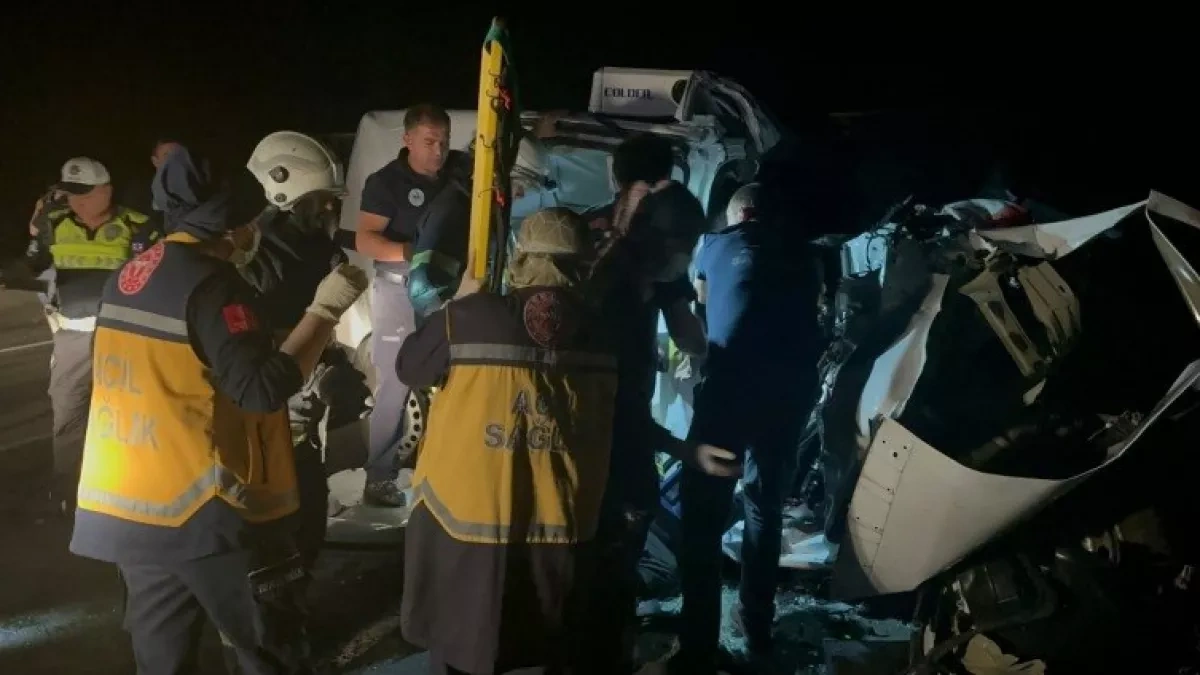 Deadly road accidents in Türkiye leave three dead, 15 injured PHOTO
