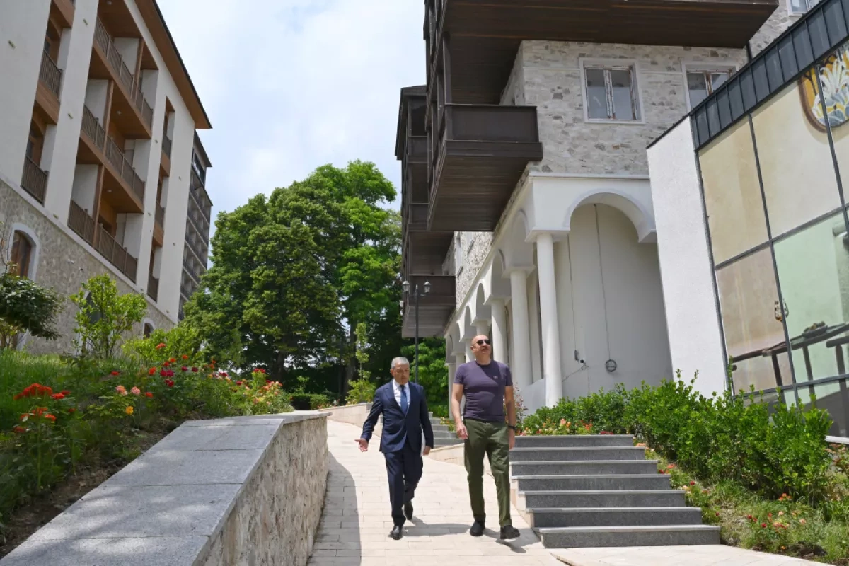 Azerbaijani president reviews construction works on Shusha's Garabagh Street PHOTO