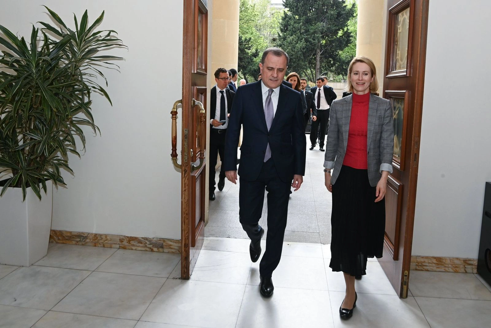 Azerbaijan FM meets EU foreign policy chief in Baku (PHOTO)