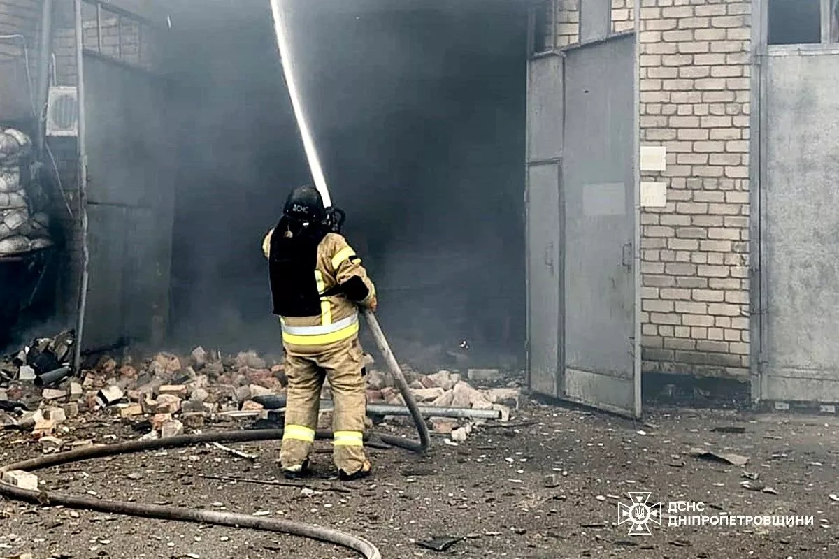 Dnipropetrovsk region comes under Russian attack, civilians injured photo
