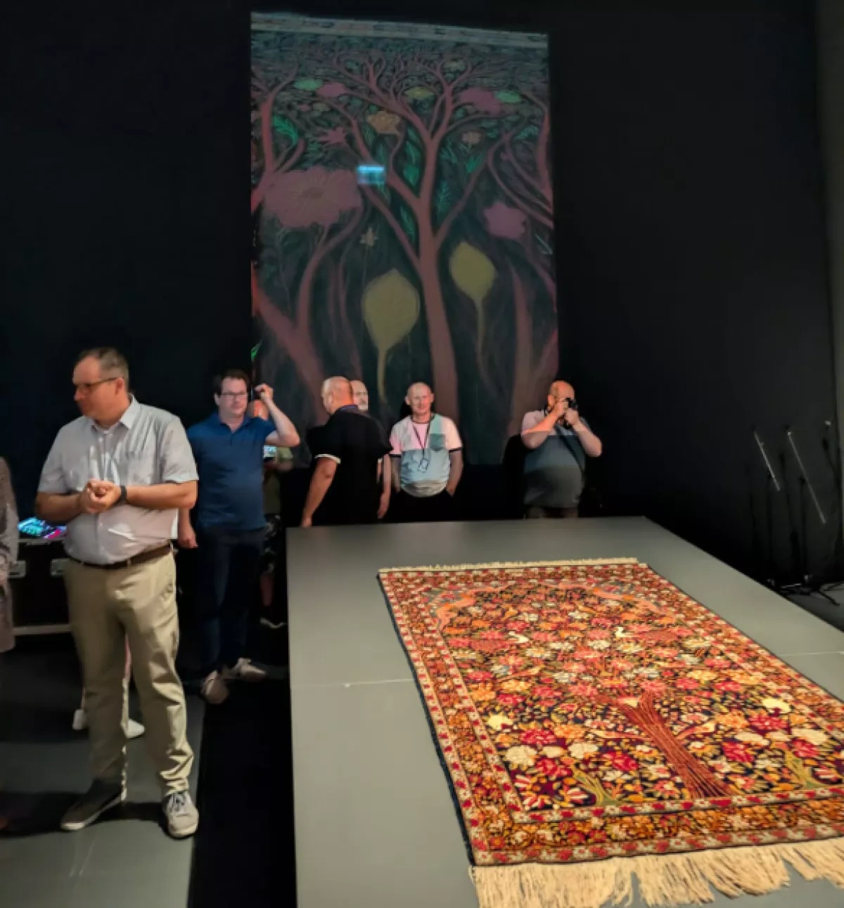 Azerbaijan showcases its carpets in exhibition in Hungary PHOTO