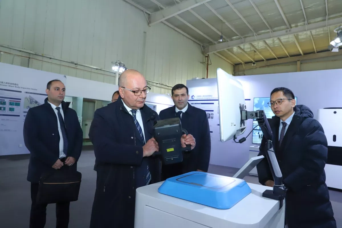 ANAMA delegation reviews Nuctech’s security technologies in China PHOTO