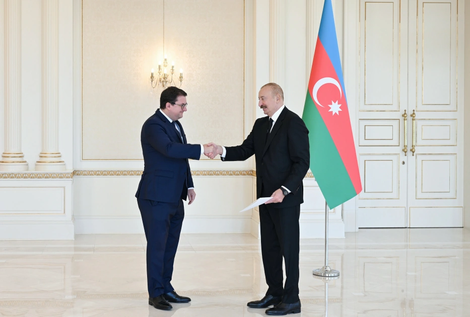 President Ilham Aliyev receives Austria's newly appointed ambassador to Azerbaijan (PHOTO/VIDEO)