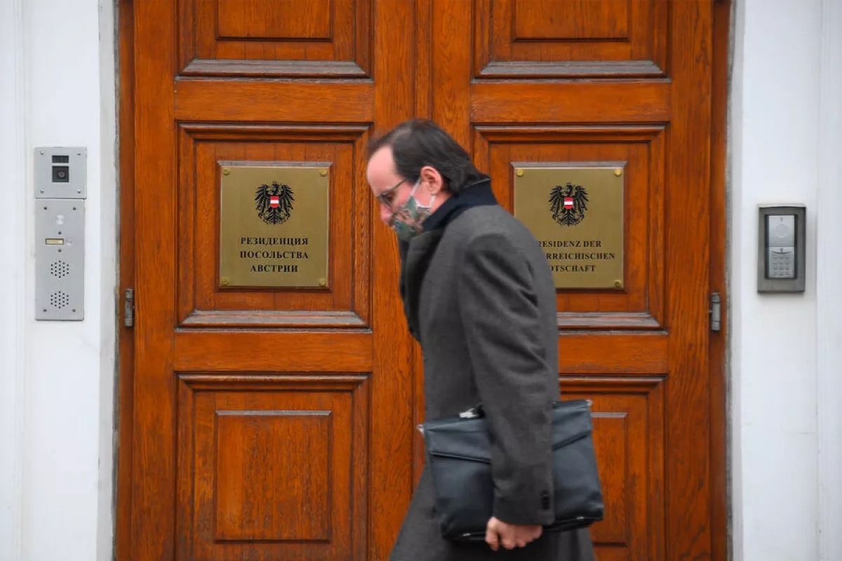 Austria expels three Russian diplomats over alleged spy equipment