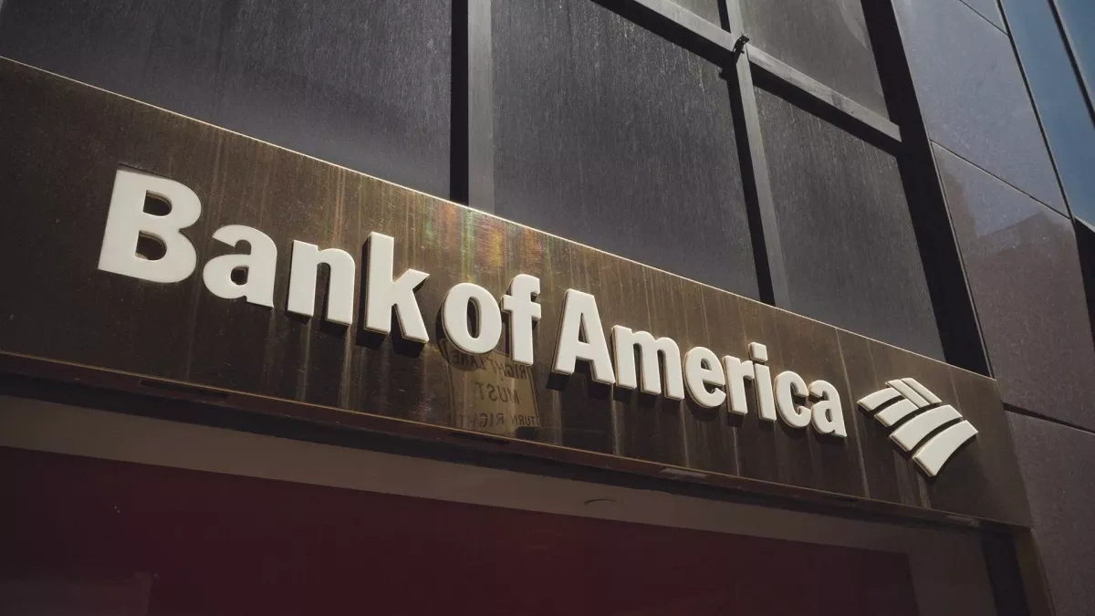 Iranian military warns US, Israeli banks could be next targets