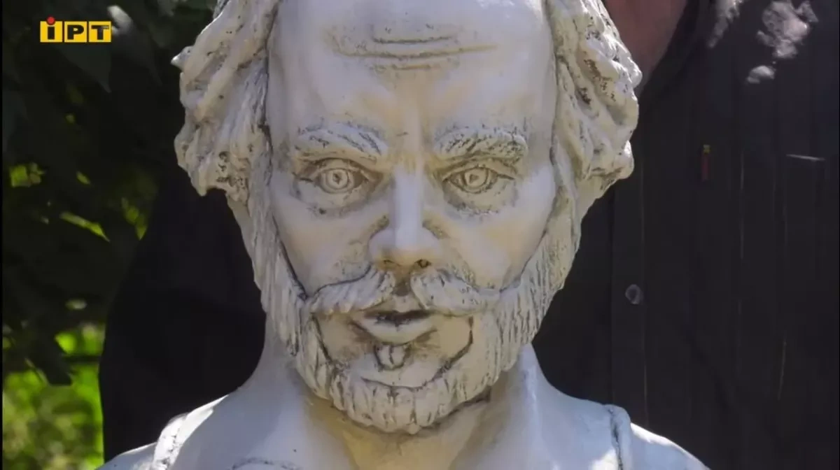 Poltava’s “Shakespeare” bust leaves Ukrainians asking: Who is this? PHOTO
