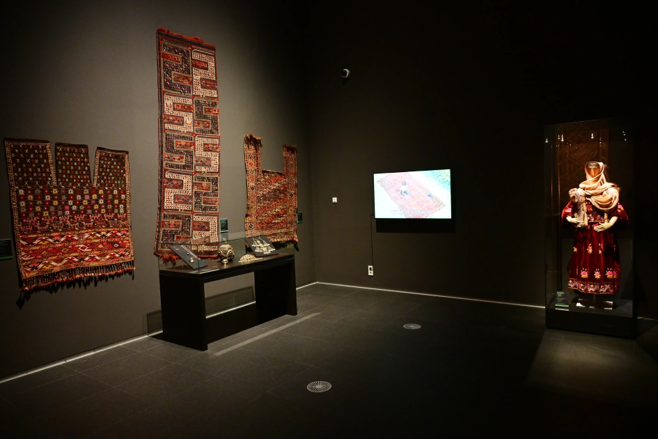 Leyla Aliyeva attends presentation of "Azerbaijani Carpets - From Tradition to Contemporary Art" exhibition in Budapest (PHOTO)