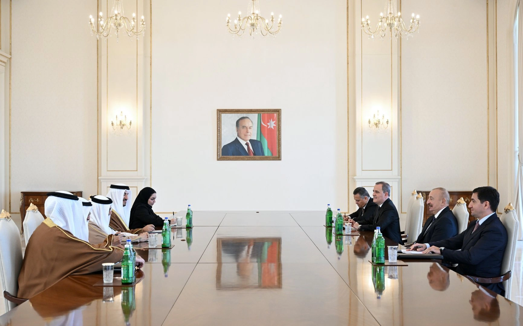 President Ilham Aliyev receives Bahrain's Minister of Foreign Affairs (PHOTO)