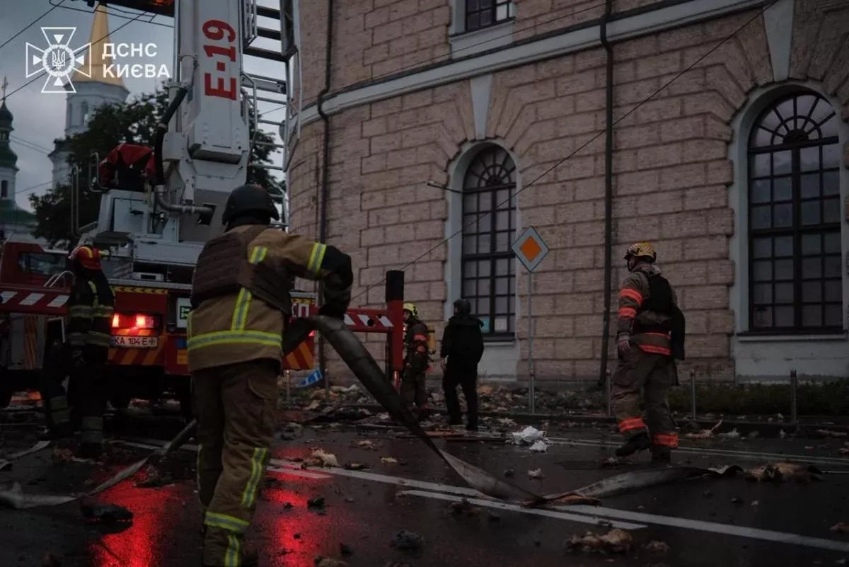 Five killed, 34 injured in Kyiv following Russian strike UPDATED / PHOTO