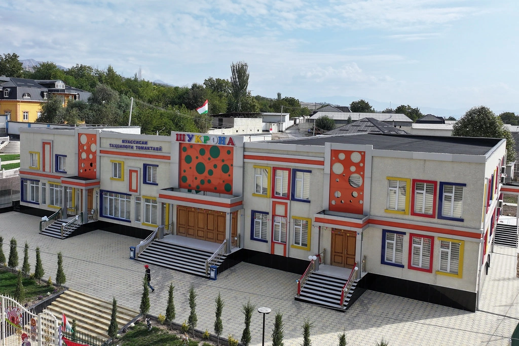 Tajik president remotely opens two schools and two kindergartens in Rudaki