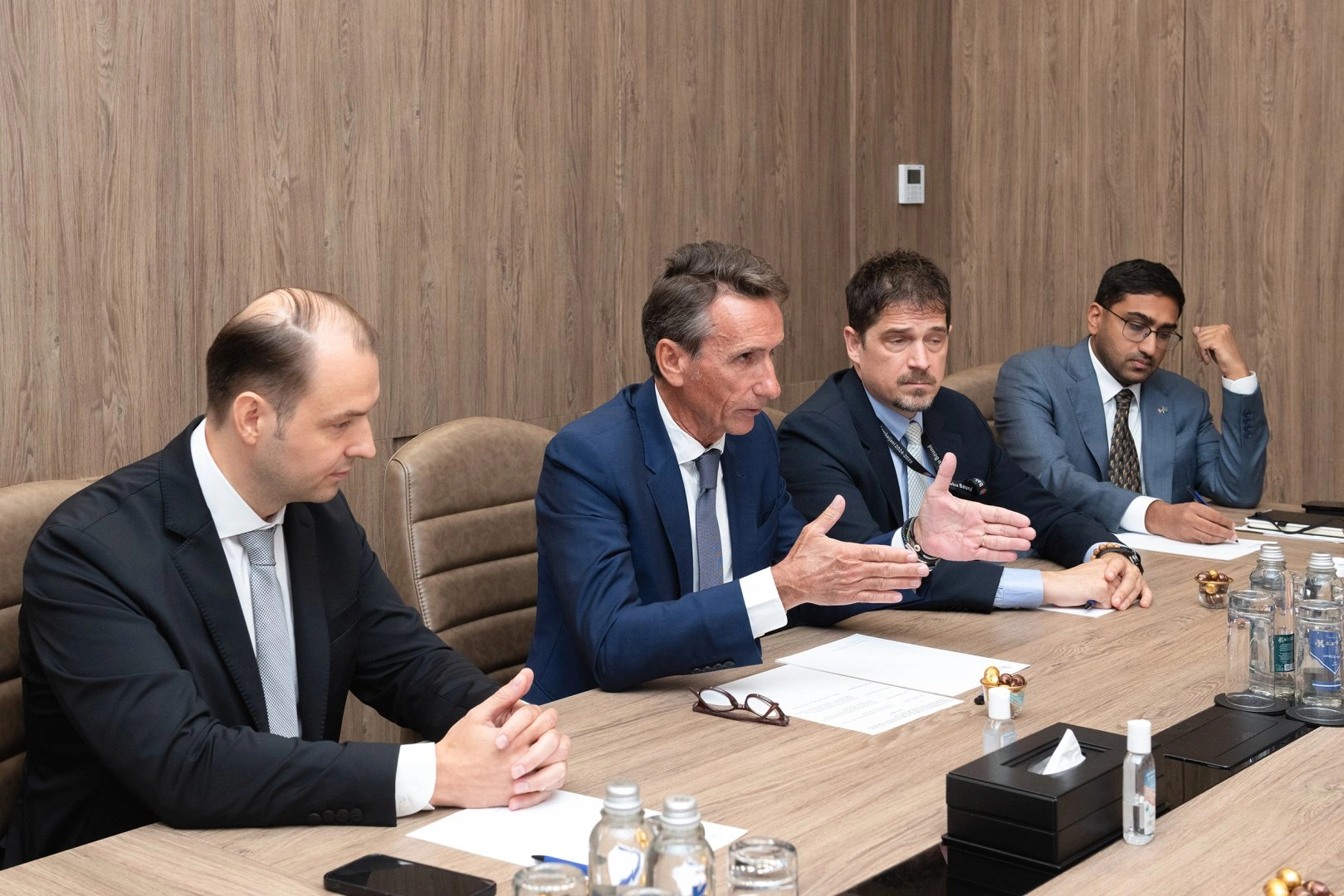 Azerbaijan, U.S. Fortinet discuss cybersecurity training program (PHOTO)