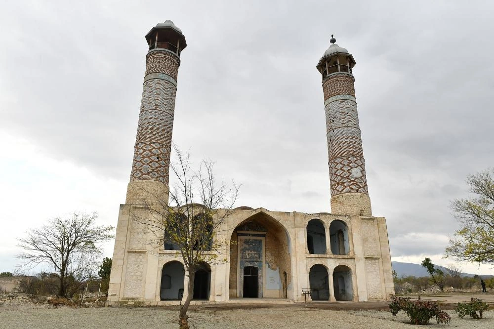 A vandal preaching decency Kocharyan’s warped mirror