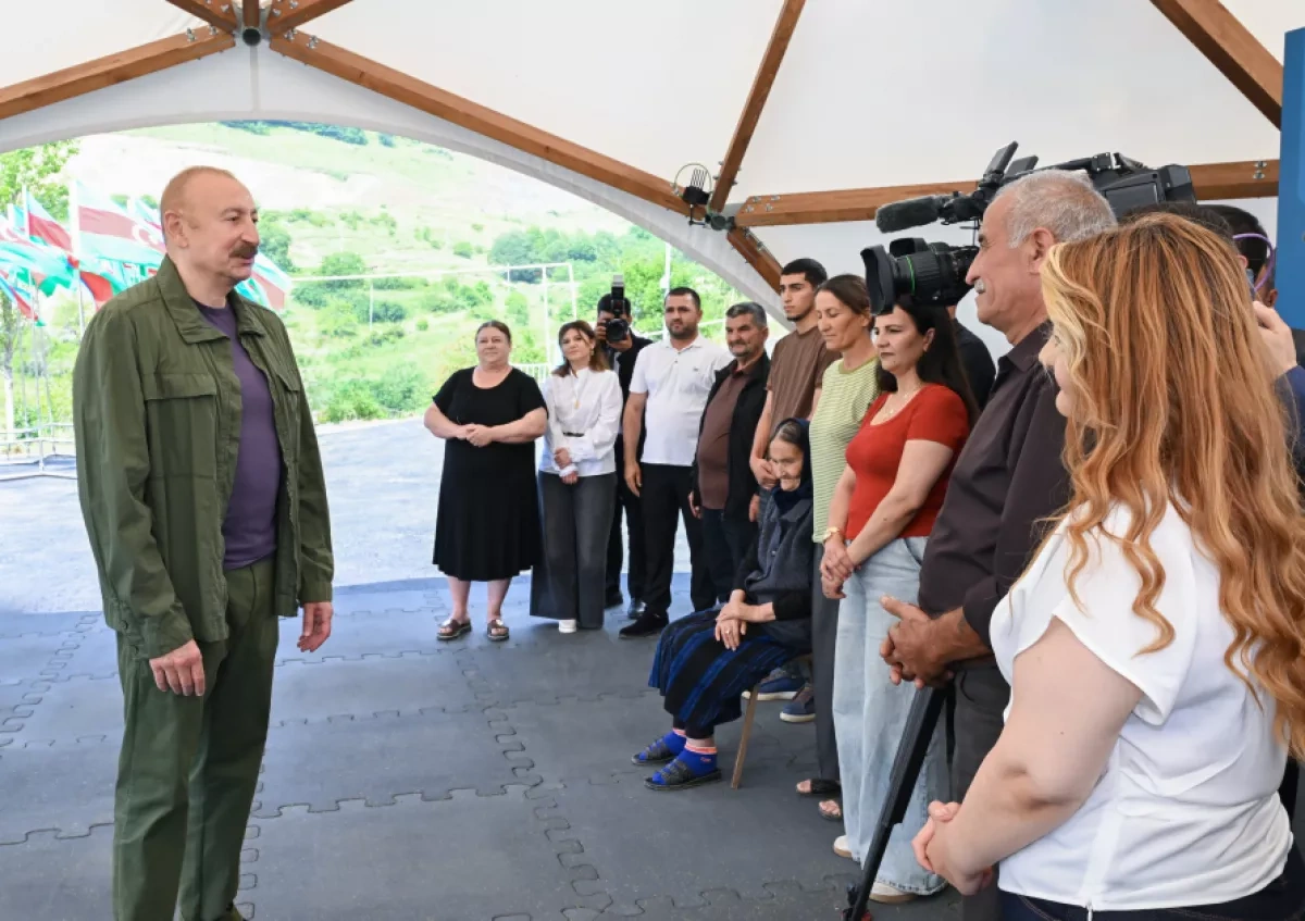 President Aliyev reviews village restoration efforts in Shusha district PHOTO