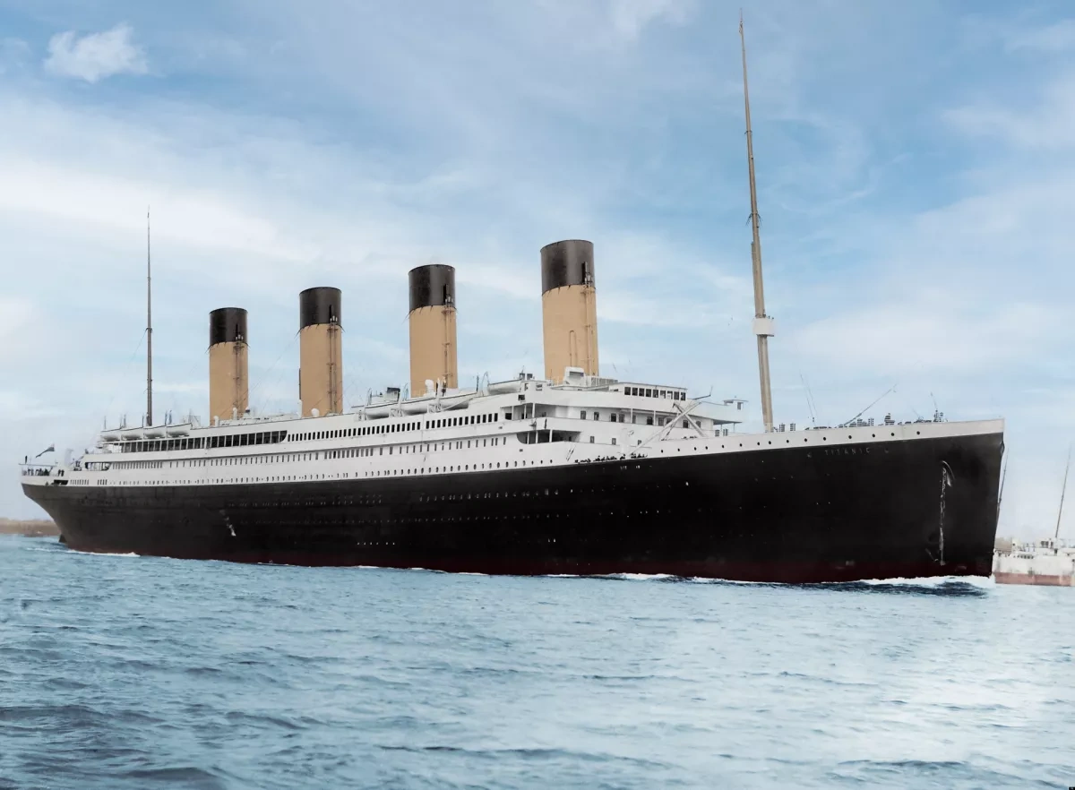 Baku advances construction of mystery vessel resembling Titanic PHOTO
