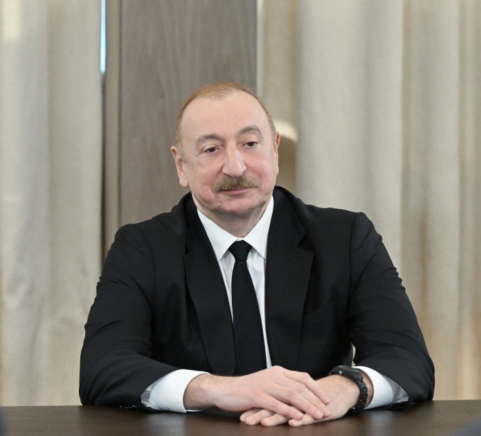 President Ilham Aliyev meets with EU Commissioner for Energy and Housing Policy (PHOTO)
