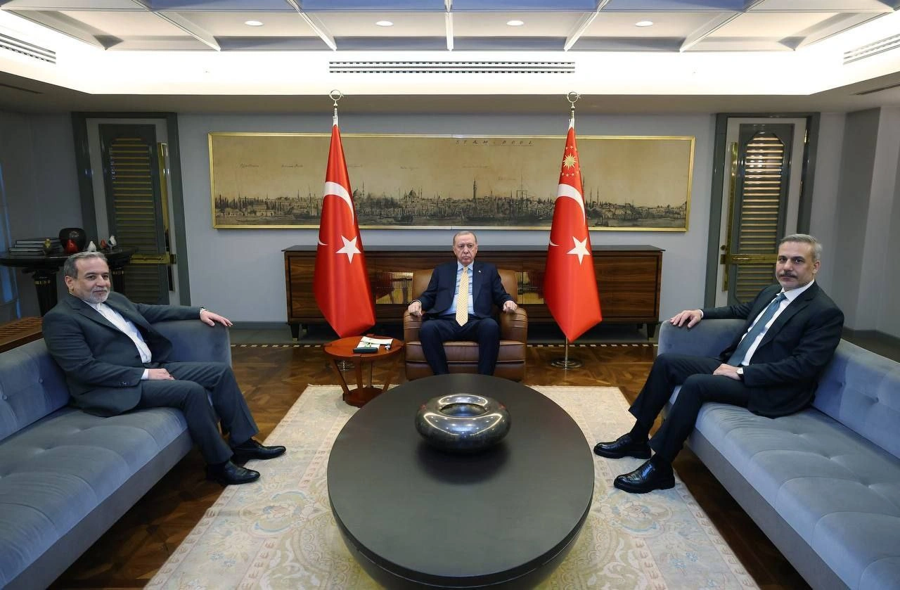 Araghchi's visit to Ankara: Türkiye's mediating role amidst Iran-U.S. tensions