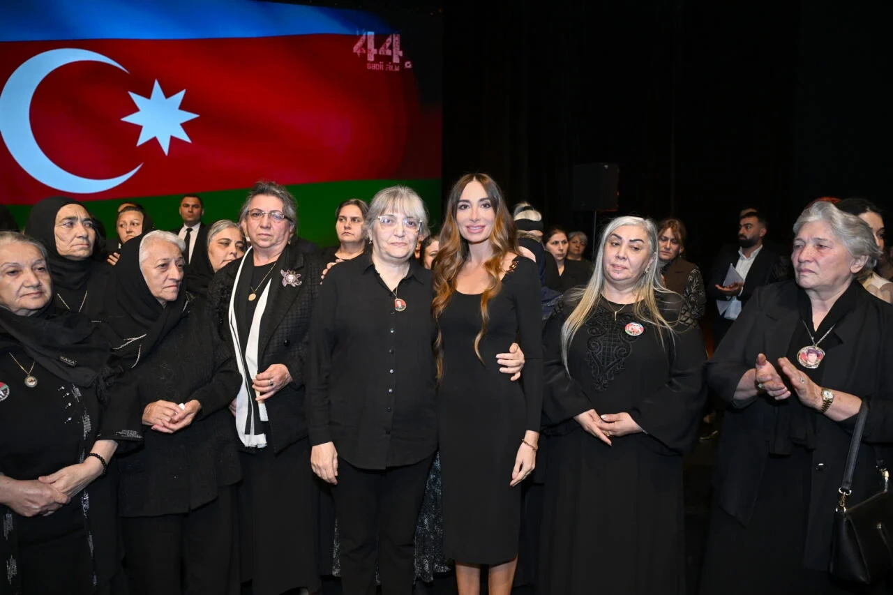 Premiere of epic historical film “44” held at Heydar Aliyev Center – tears, pride and endless applause (PHOTO)