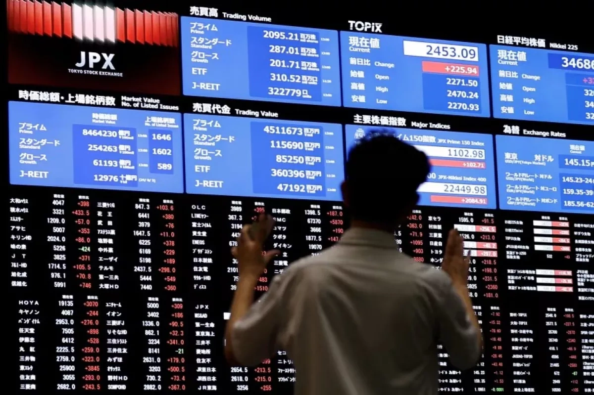 Asian stocks slide as tech sell-off deepens AI valuation concerns