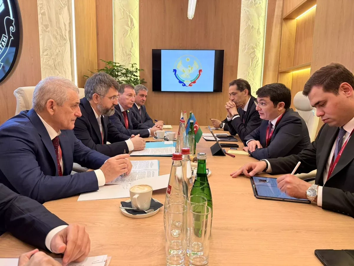 Azerbaijan deepens economic partnerships at St. Petersburg forum PHOTO