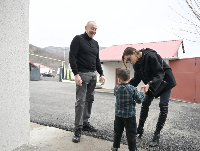 President Ilham Aliyev, First Lady Mehriban Aliyeva inspect restoration of individual houses and infrastructure in Khanoba village of Khojavend (PHOTO)