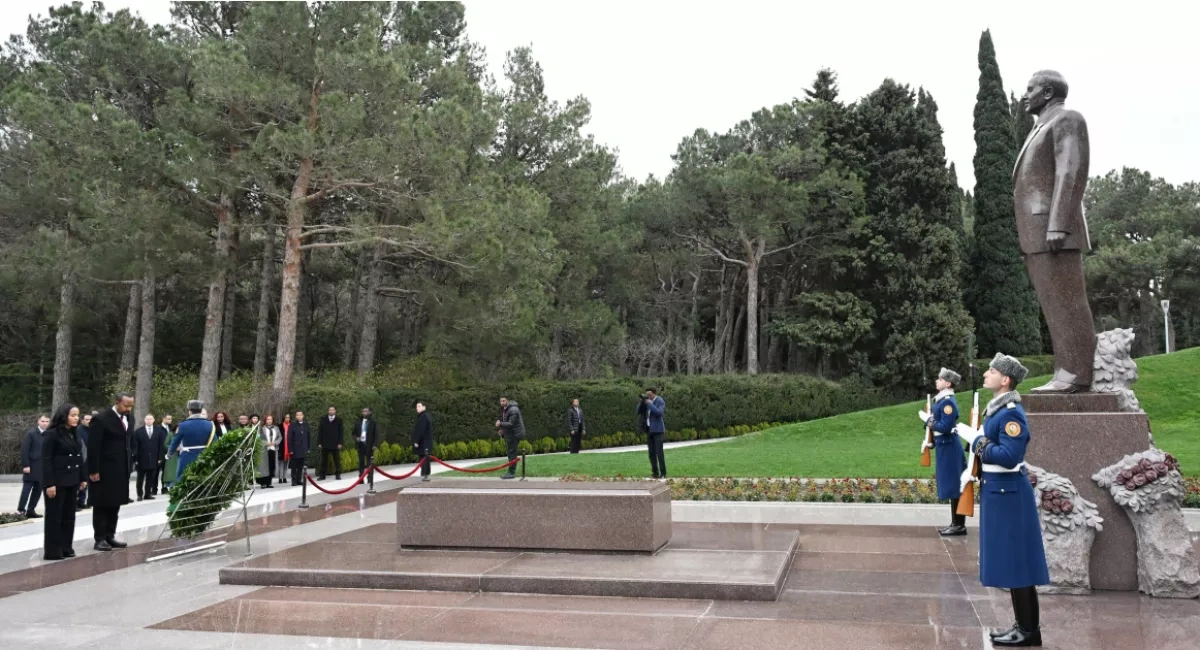 Ethiopian PM pays tribute to Azerbaijan’s National Leader during official visit PHOTO