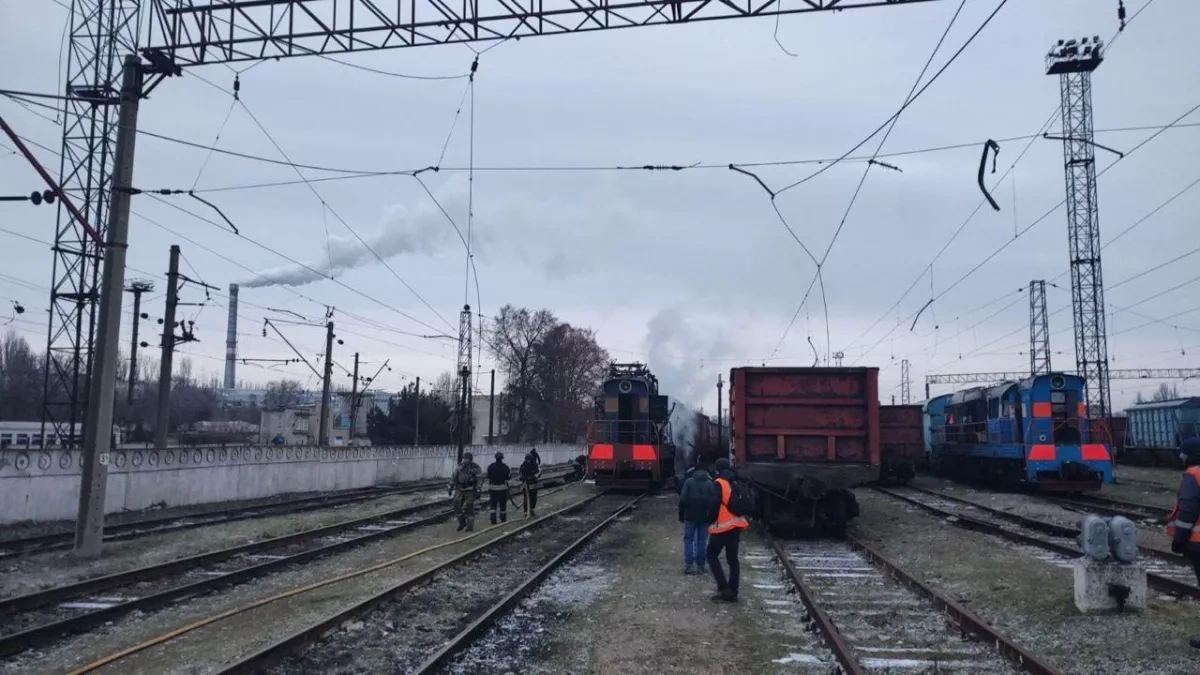 Drone strikes locomotive in Zaporizhzhia, crew unharmed PHOTO