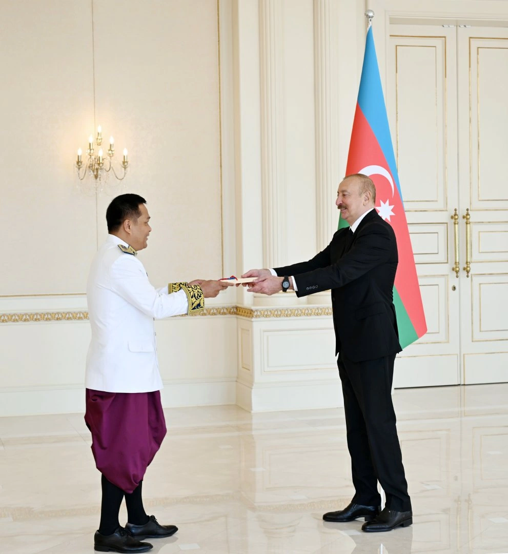 President Ilham Aliyev accepts credentials of new Cambodian ambassador to Azerbaijan (PHOTO)