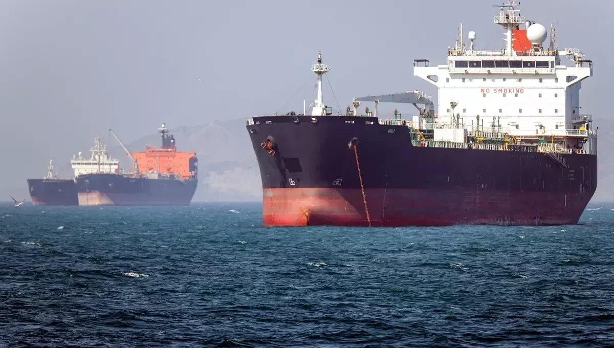 Media: Over 100 ships wait near Strait of Hormuz as US-Iran talks progress