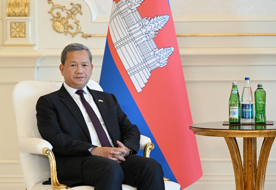 President Ilham Aliyev held limited-format meeting with Prime Minister of Cambodia (PHOTO)