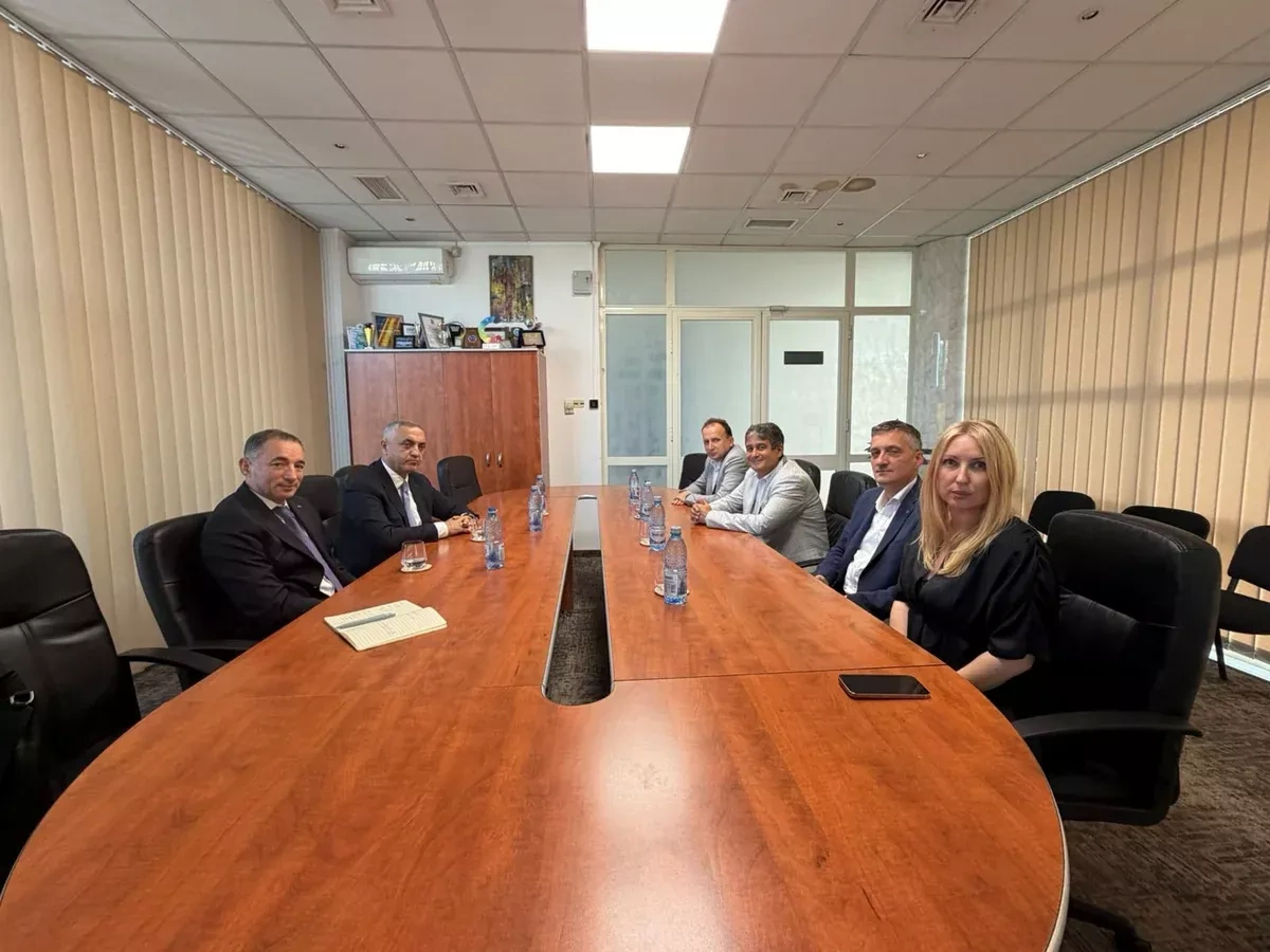 Romania ready to support regional cooperation with Azerbaijan PHOTO