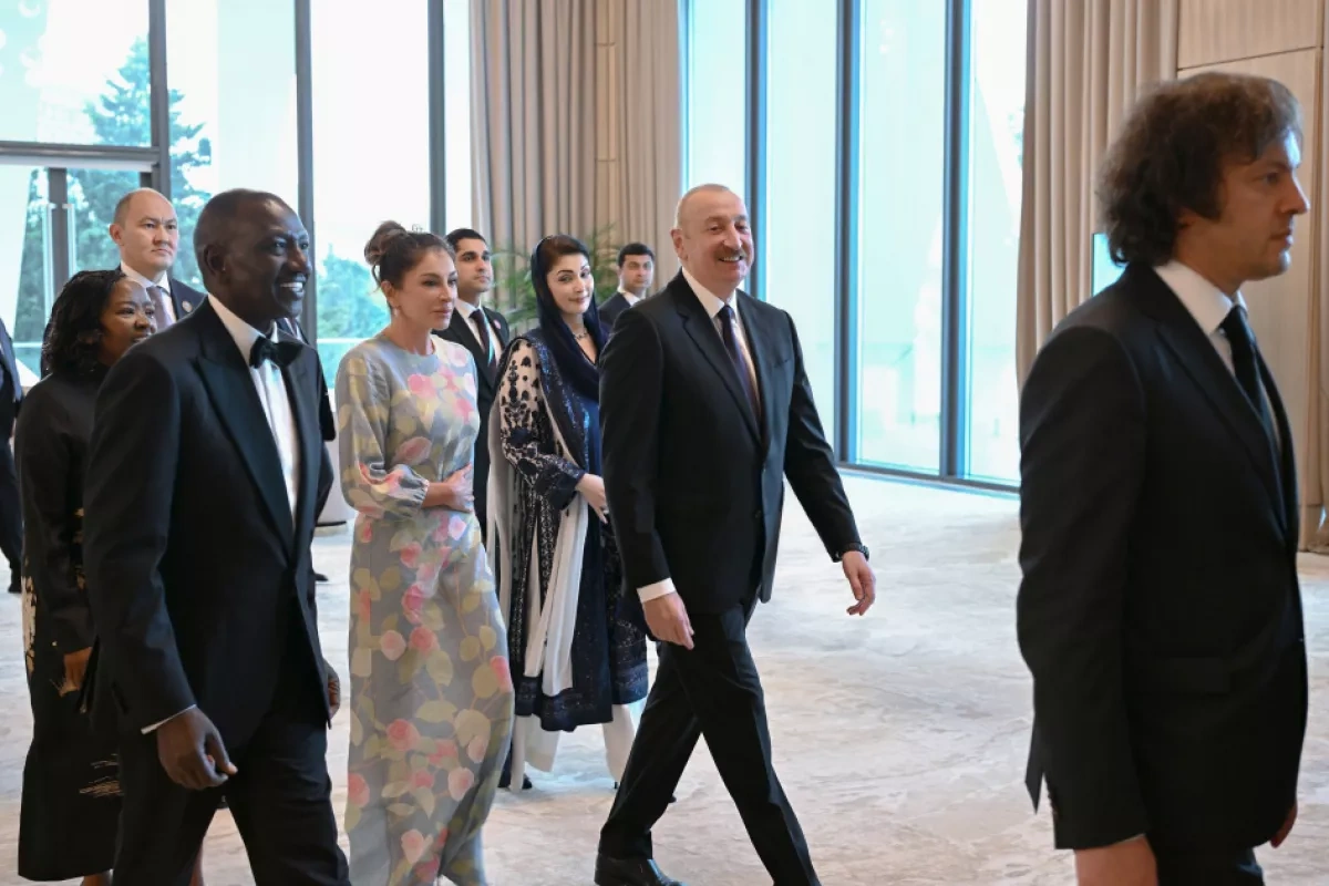 Azerbaijan’s president honours WUF13 leaders, delegations with official reception PHOTO