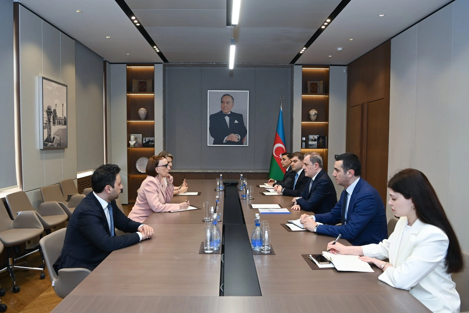 Azerbaijan’s FM, UNCTAD chief assess global economic fallout of Middle East tensions (PHOTO)