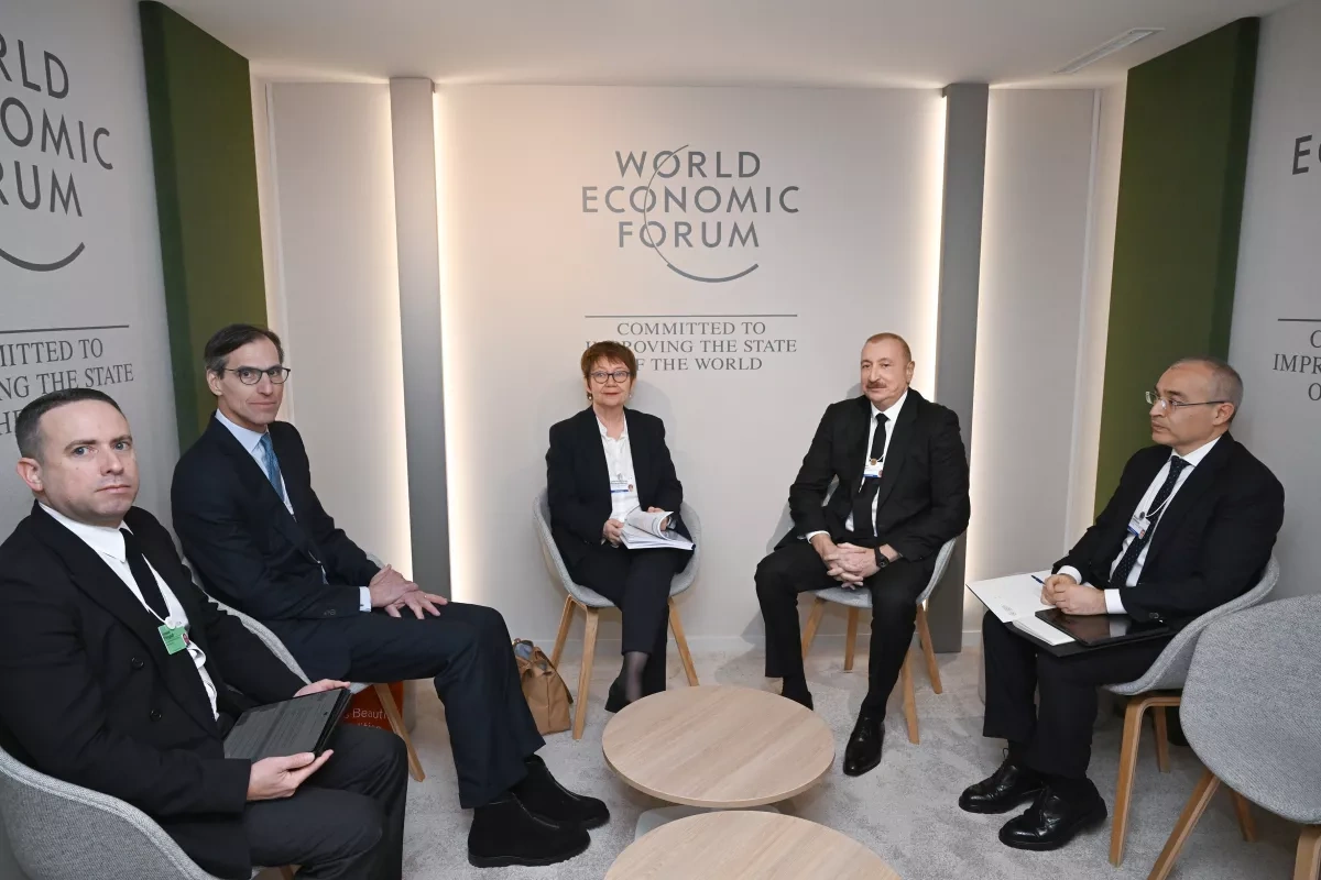 Azerbaijan seeks deeper EBRD engagement in banking, green energy