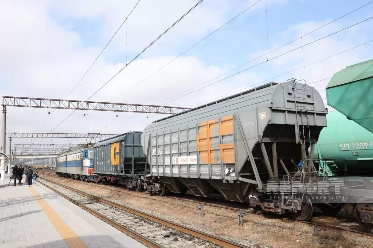 Train carrying Russian grain to Armenia departs from Baku PHOTO / VIDEO