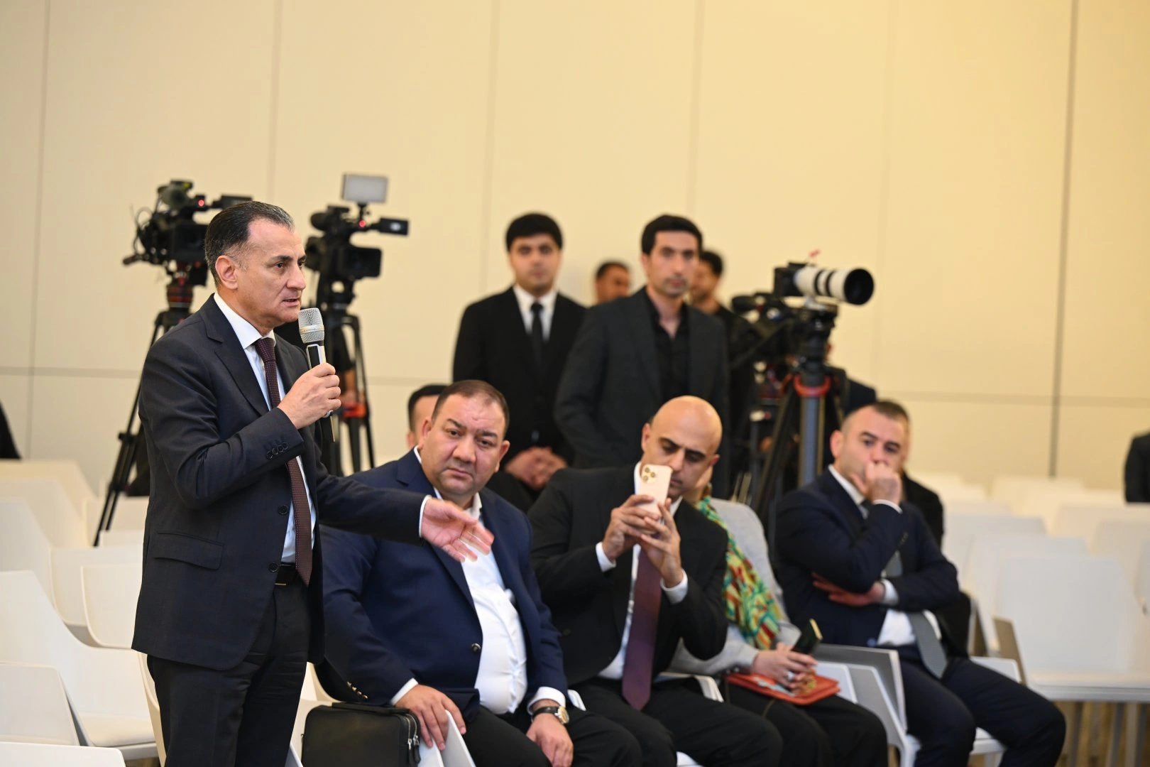 Heydar Aliyev Center hosts briefing with creative team of film "44" - one of Azerbaijan's major film projects (PHOTO/VIDEO)