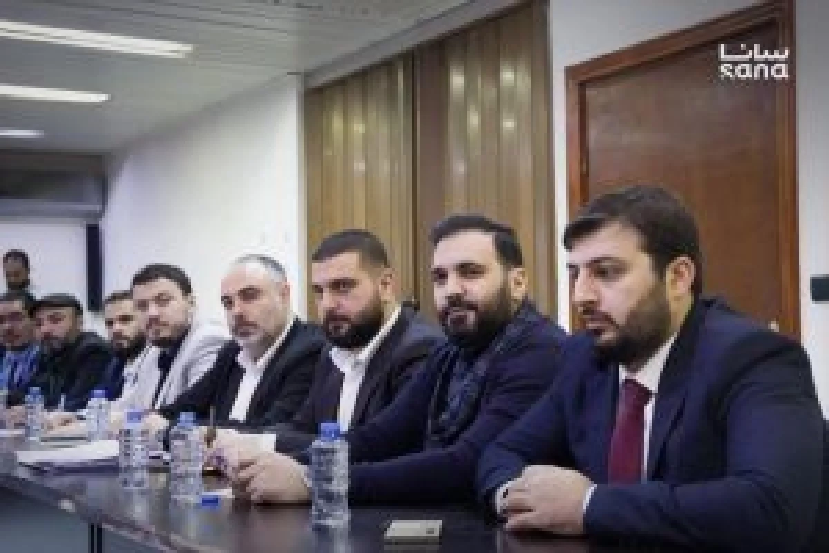 Syrian minister urges state media to prioritise national interest and social cohesion photo