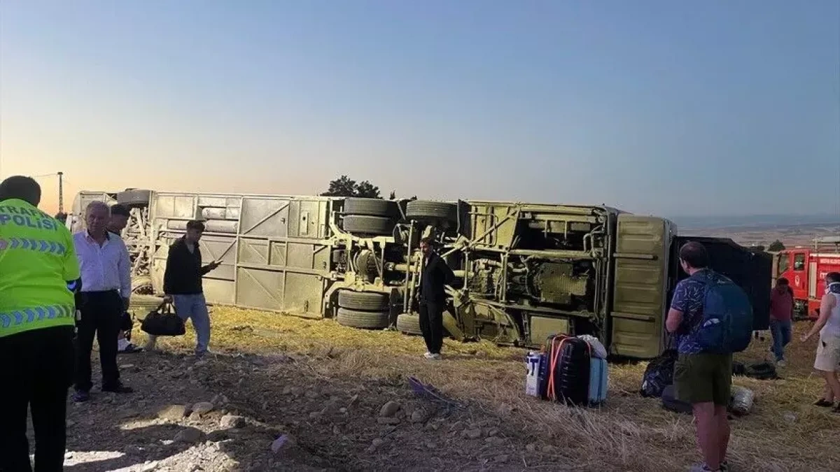 Dozens injured after bus overturns in northern Türkiye PHOTO