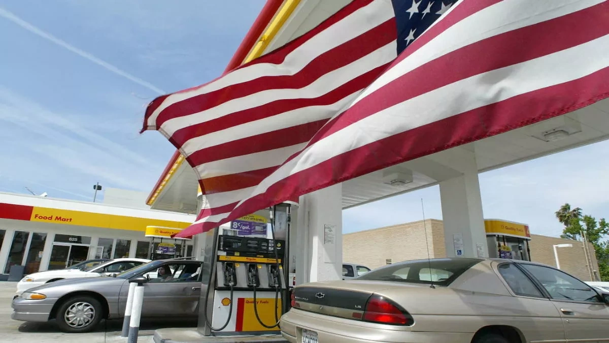 Middle East crisis drives gas prices in US to peak under Trump PHOTO