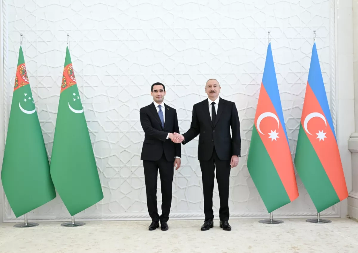 Azerbaijan hosts formal welcome ceremony for Turkmen president PHOTO