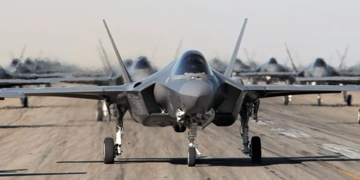 US F-35 fighter jet hit by Iranian fire, makes emergency landing