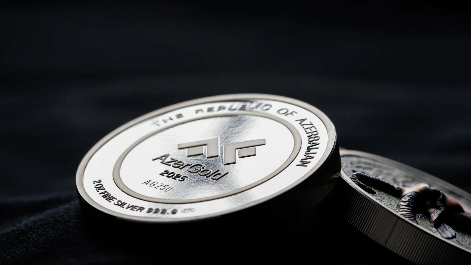 Endangered Species – New-generation coin and carpet collections unveiled (PHOTO)