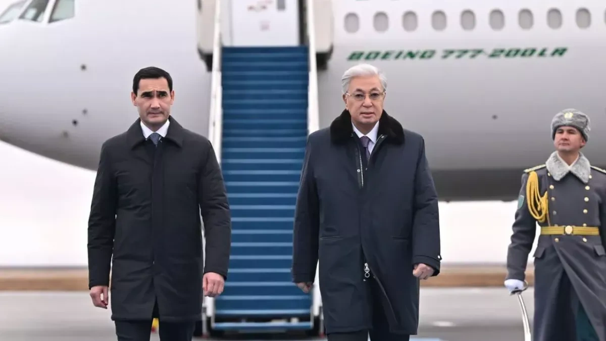 Kazakhstan’s president greets Turkmen leader in Astana PHOTO