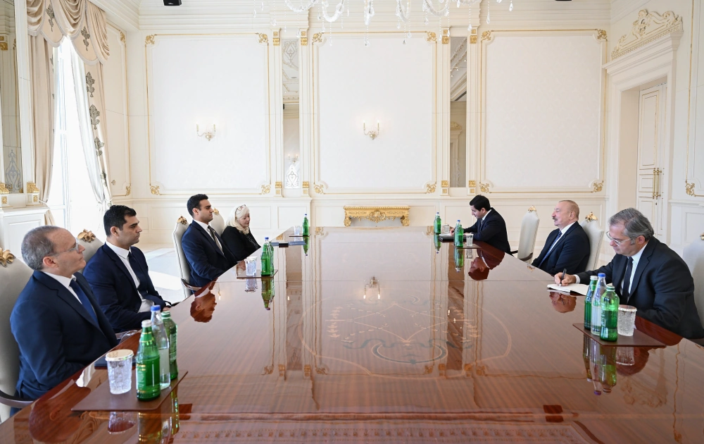 President Ilham Aliyev receives member of U.S. House of Representatives (PHOTO)