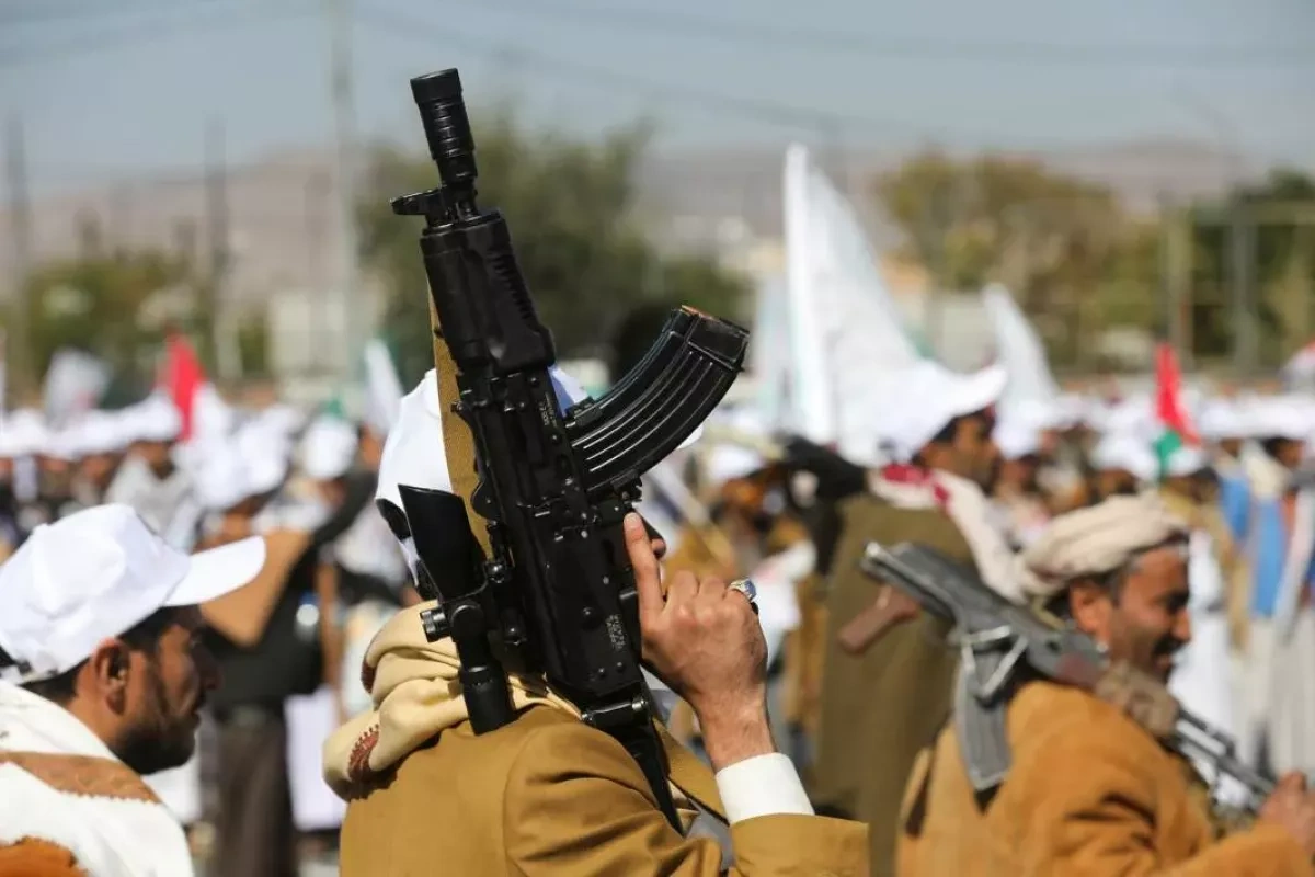 Houthis strike Saudi Aramco refinery in Jizan VIDEO / UPDATED