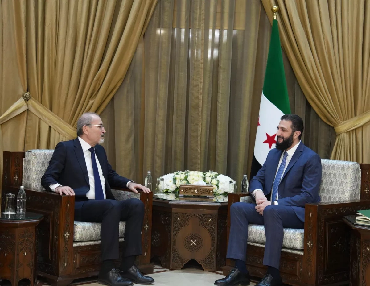 Jordan’s FM pledges support for Syria’s stability in meeting with Sharaa Photo