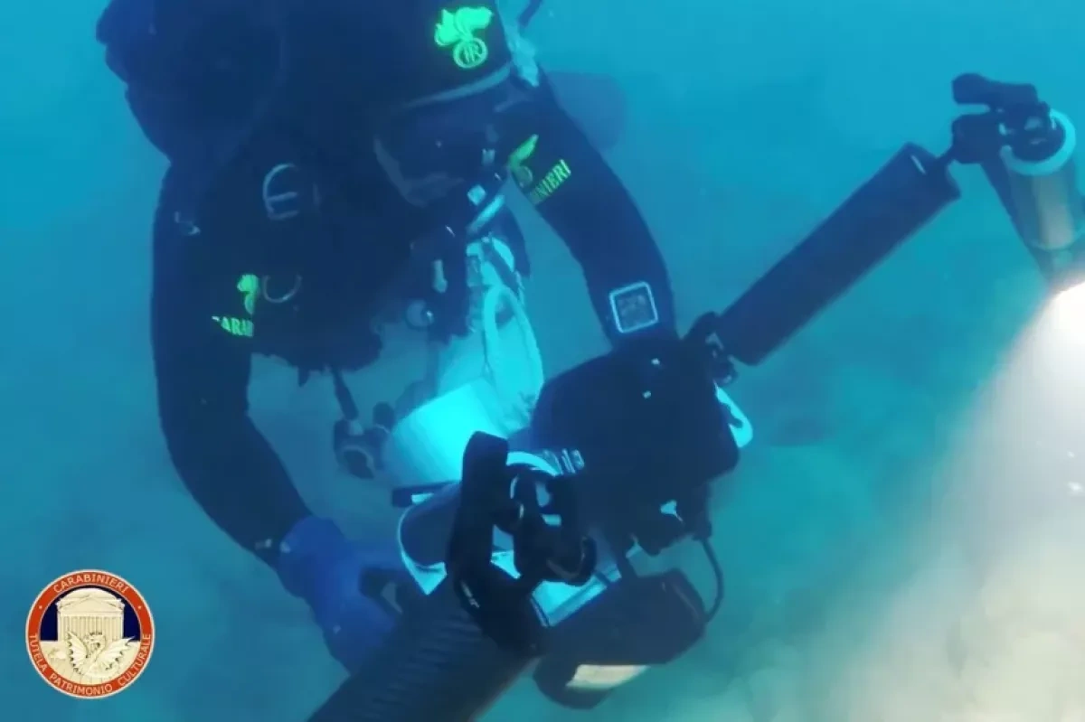 Fishermen discover 2,000-year-old Roman shipwreck off Sicily