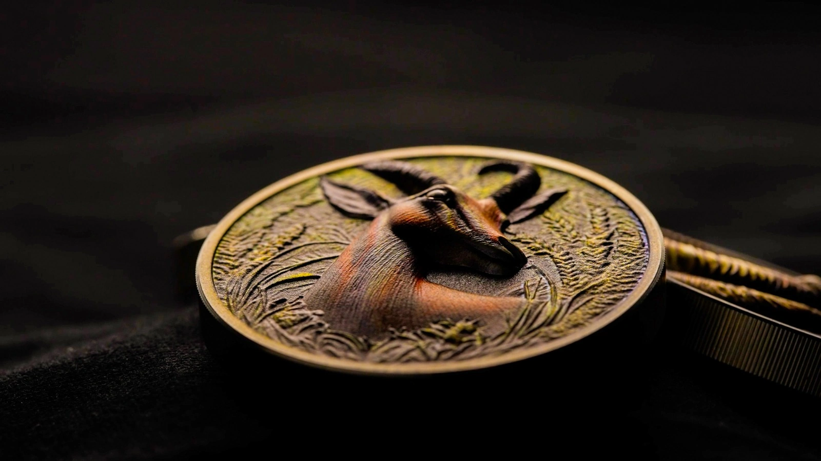 Endangered Species – New-generation coin and carpet collections unveiled (PHOTO)