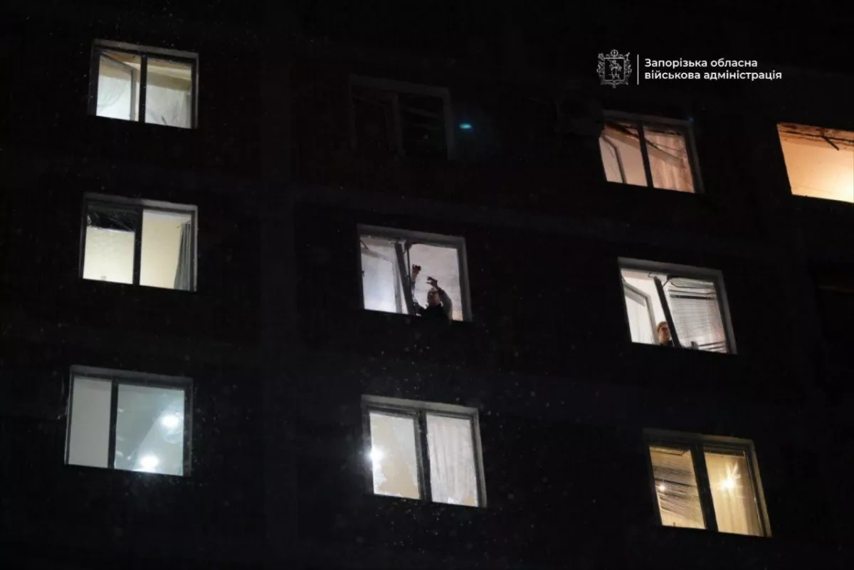 Ukraine reports dead and injured after massive wave of Russian strikes photo